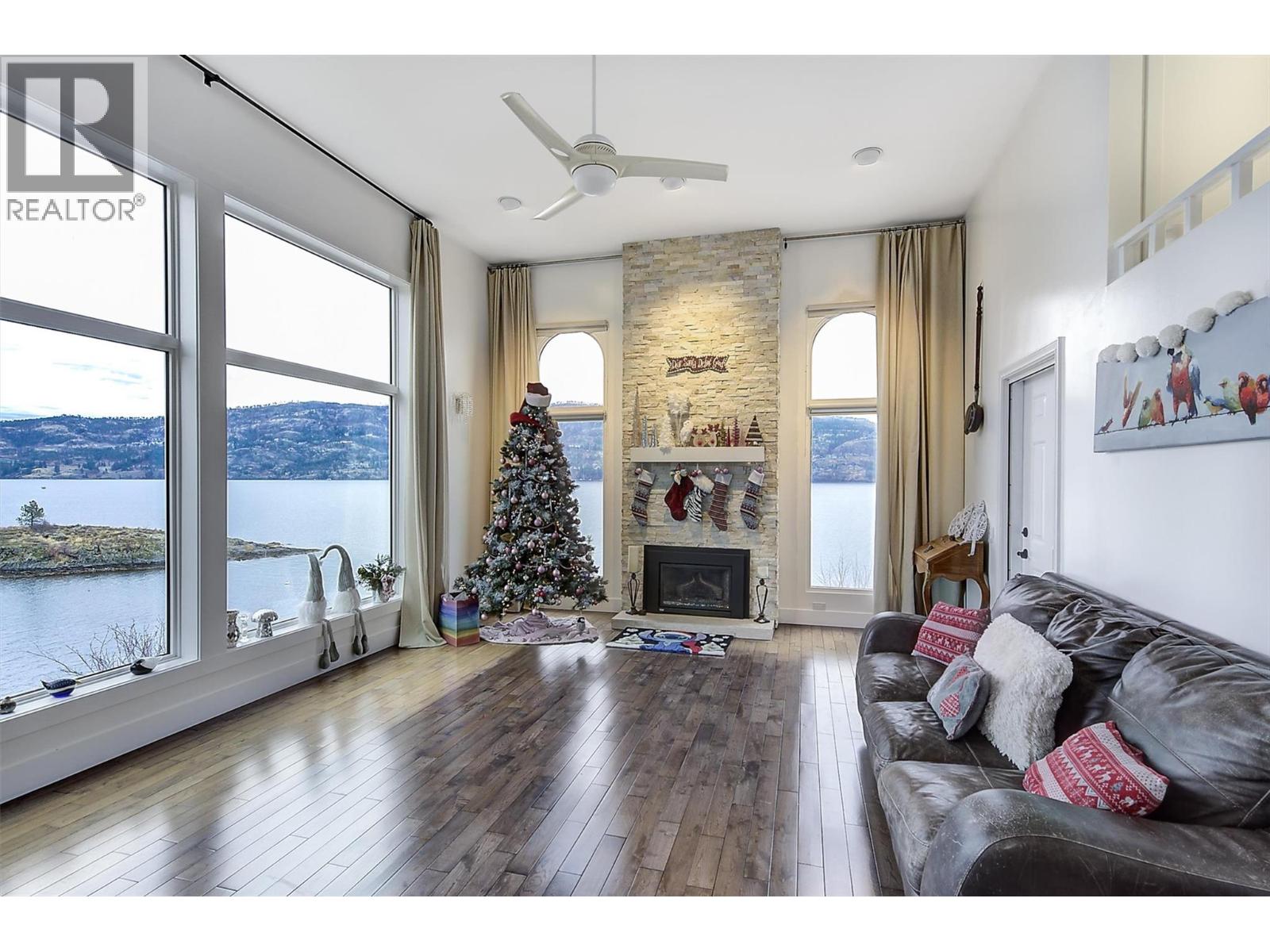 15 Traders Cove Road