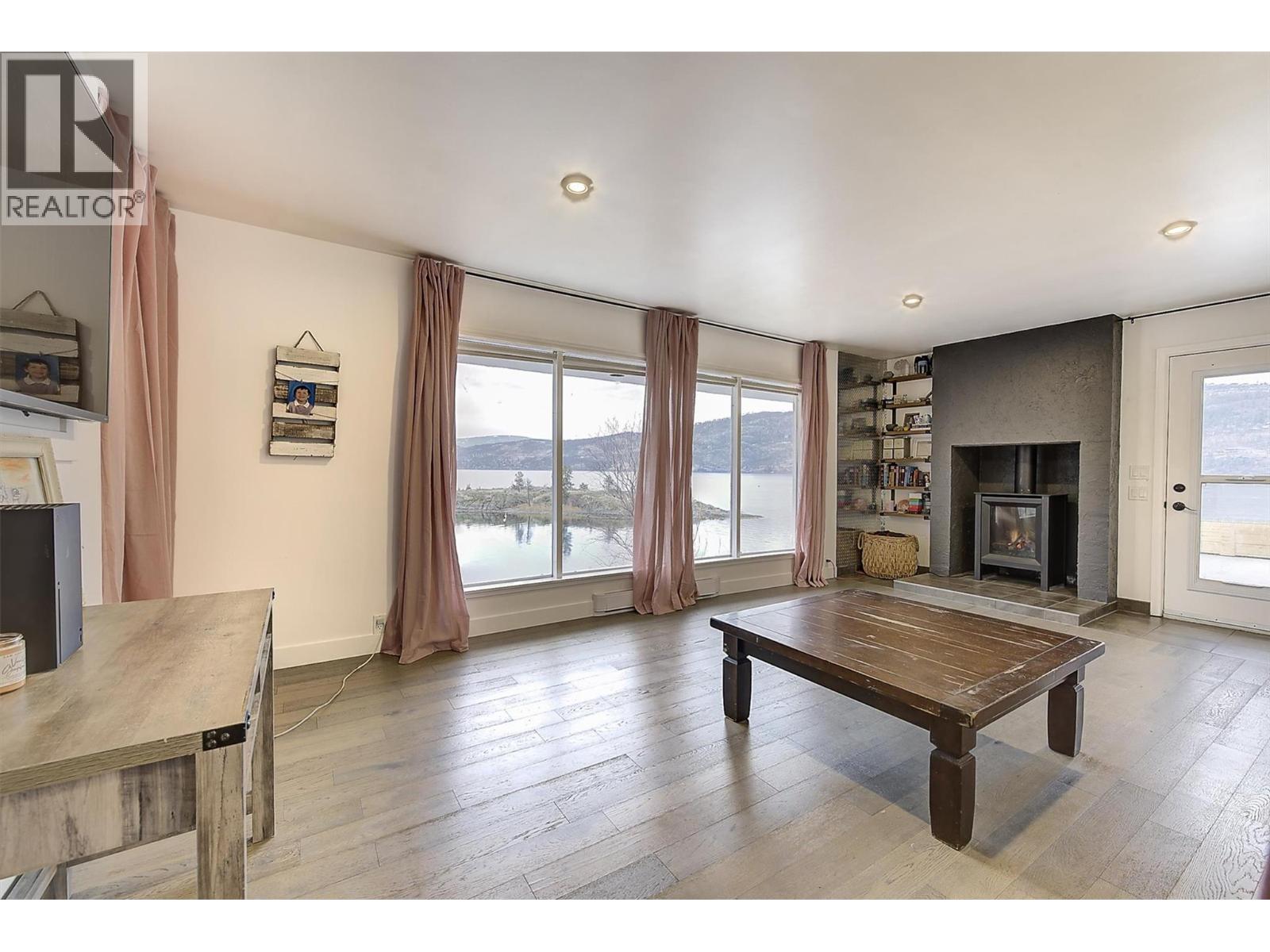 15 Traders Cove Road