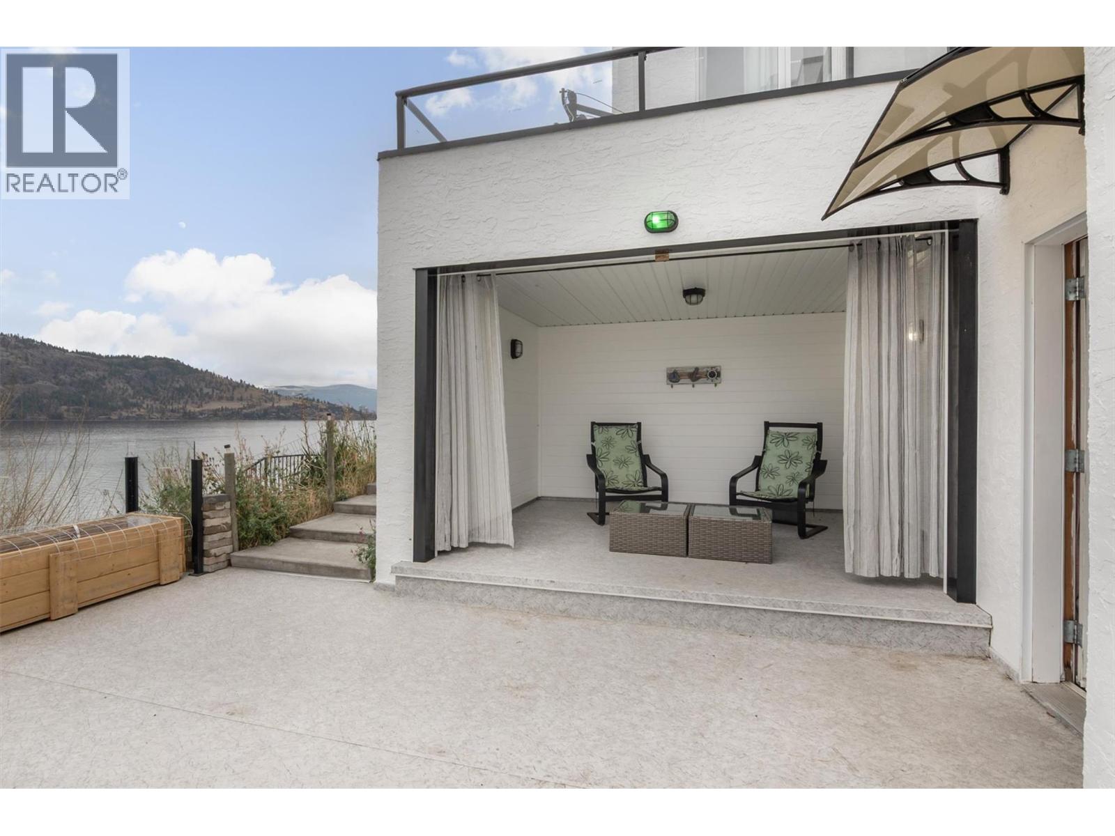 15 Traders Cove Road