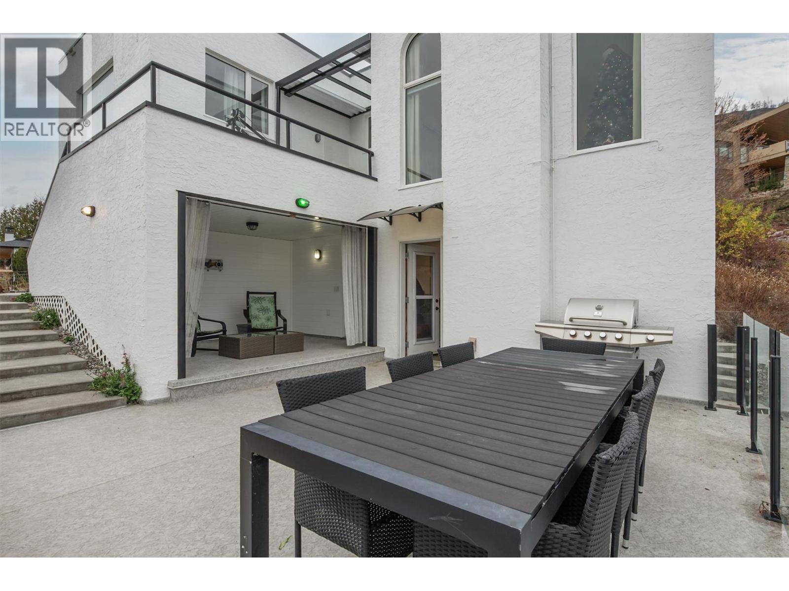 15 Traders Cove Road
