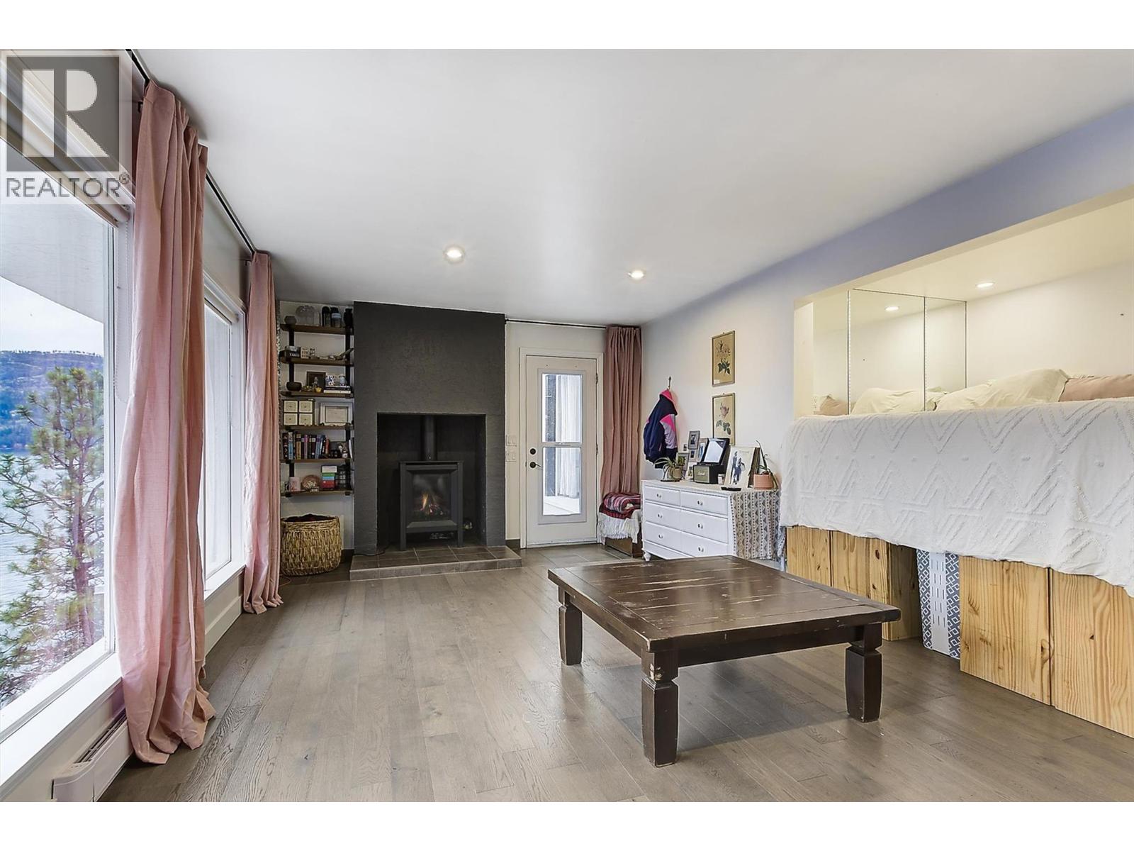 15 Traders Cove Road