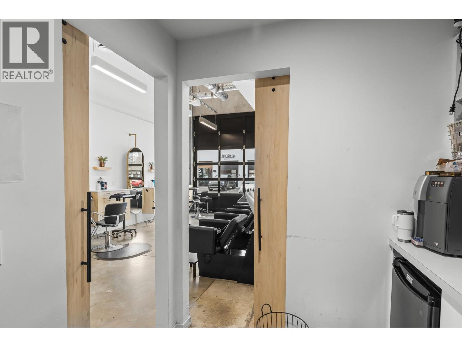 815 Vaughan Avenue Unit# 103