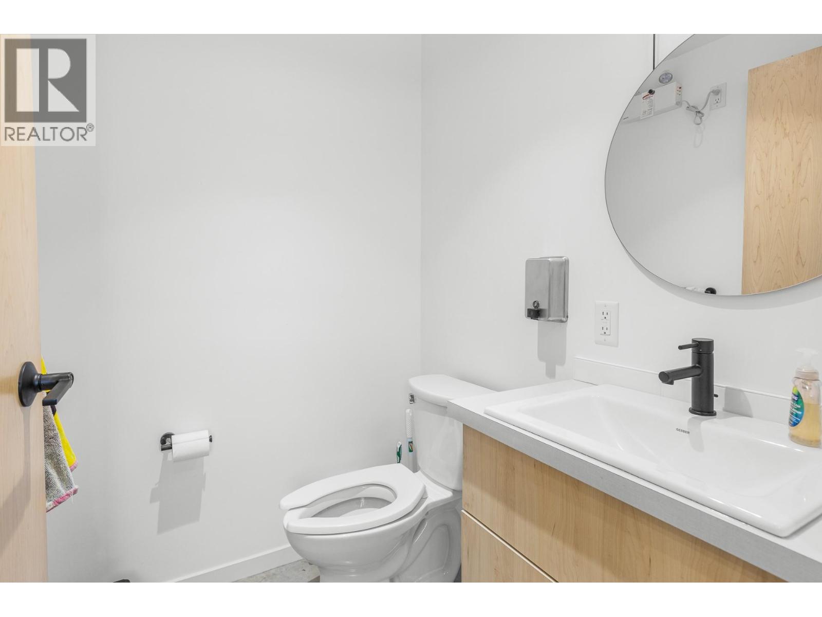815 Vaughan Avenue Unit# 103