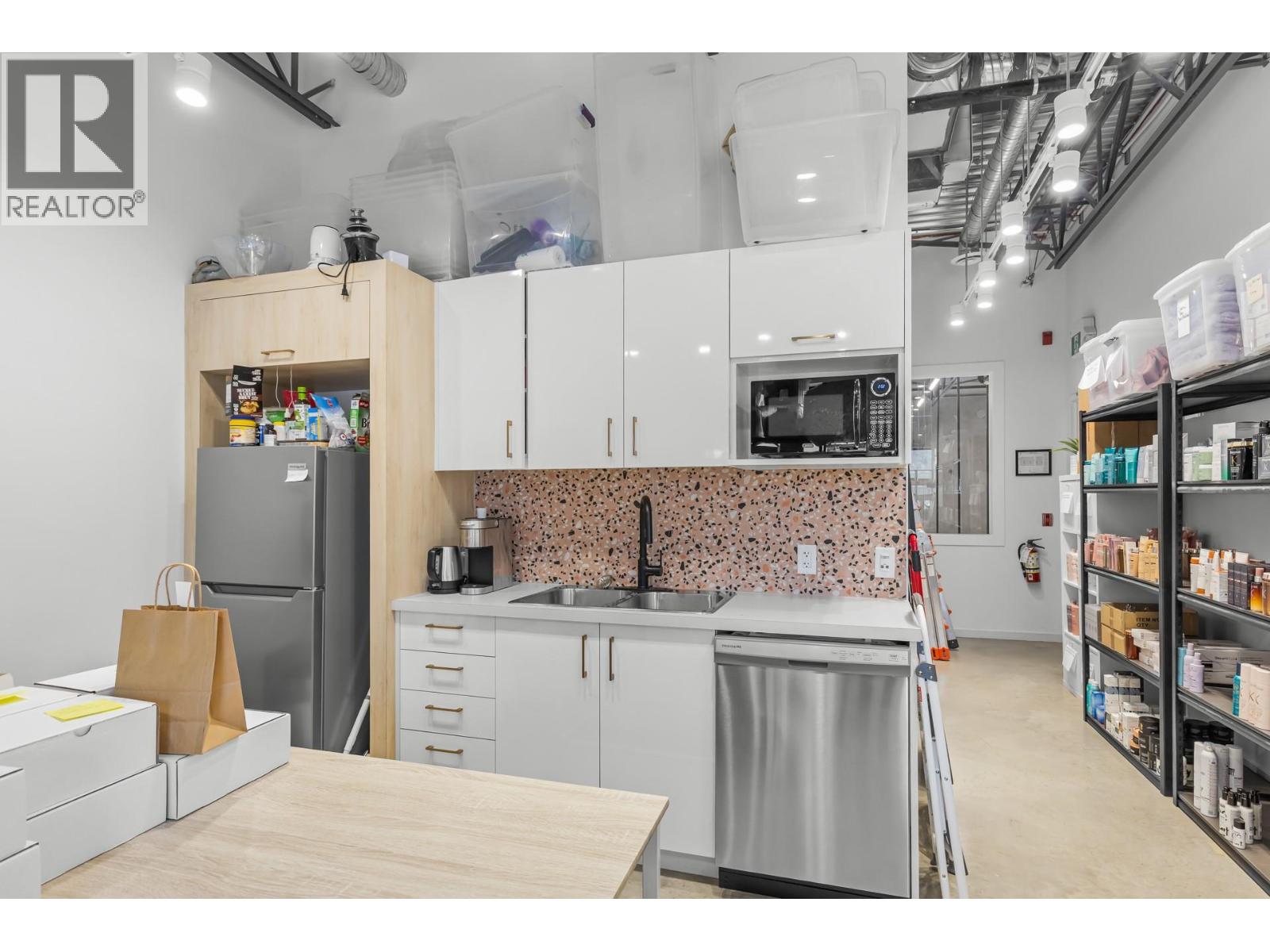 815 Vaughan Avenue Unit# 103