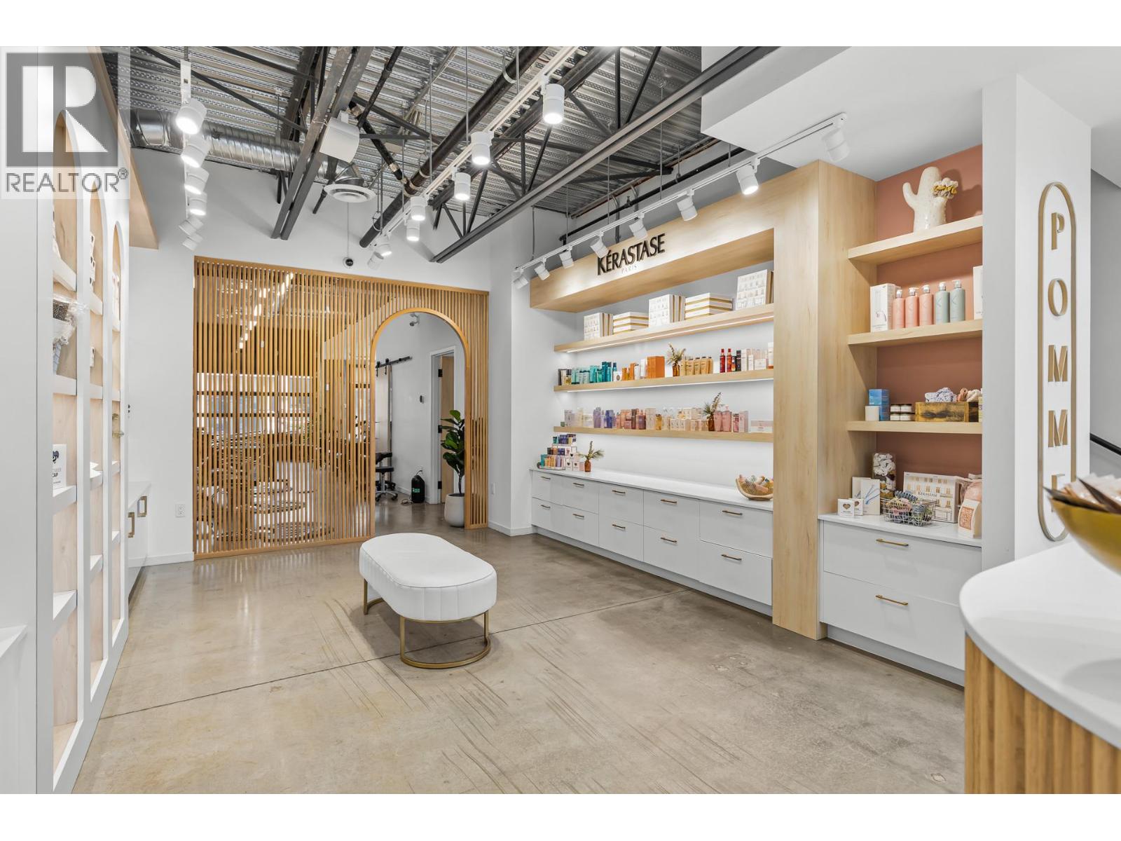 815 Vaughan Avenue Unit# 103