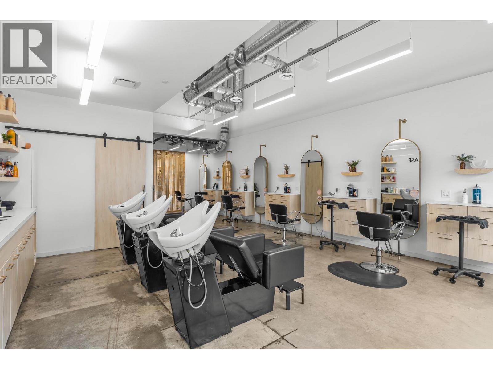 815 Vaughan Avenue Unit# 103