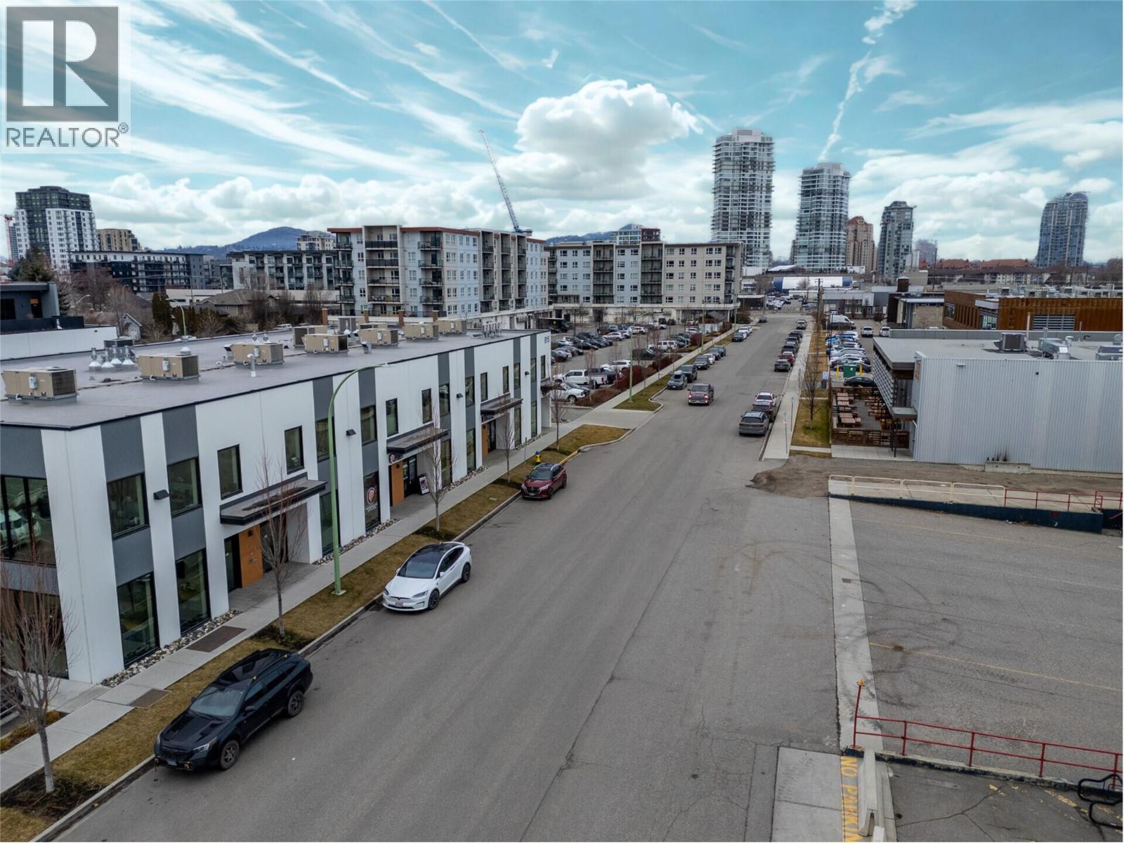 815 Vaughan Avenue Unit# 103