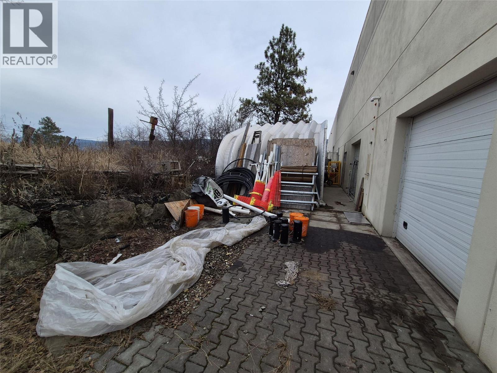 470 Neave Court Unit# 103