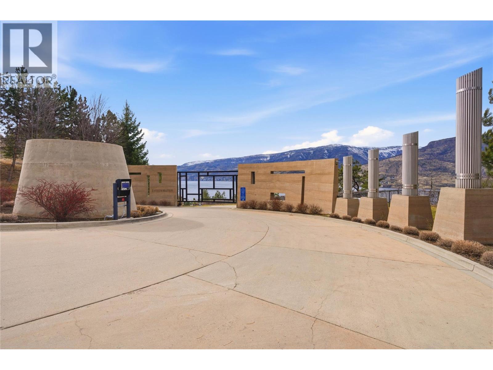 180 Sheerwater Court Unit# 8
