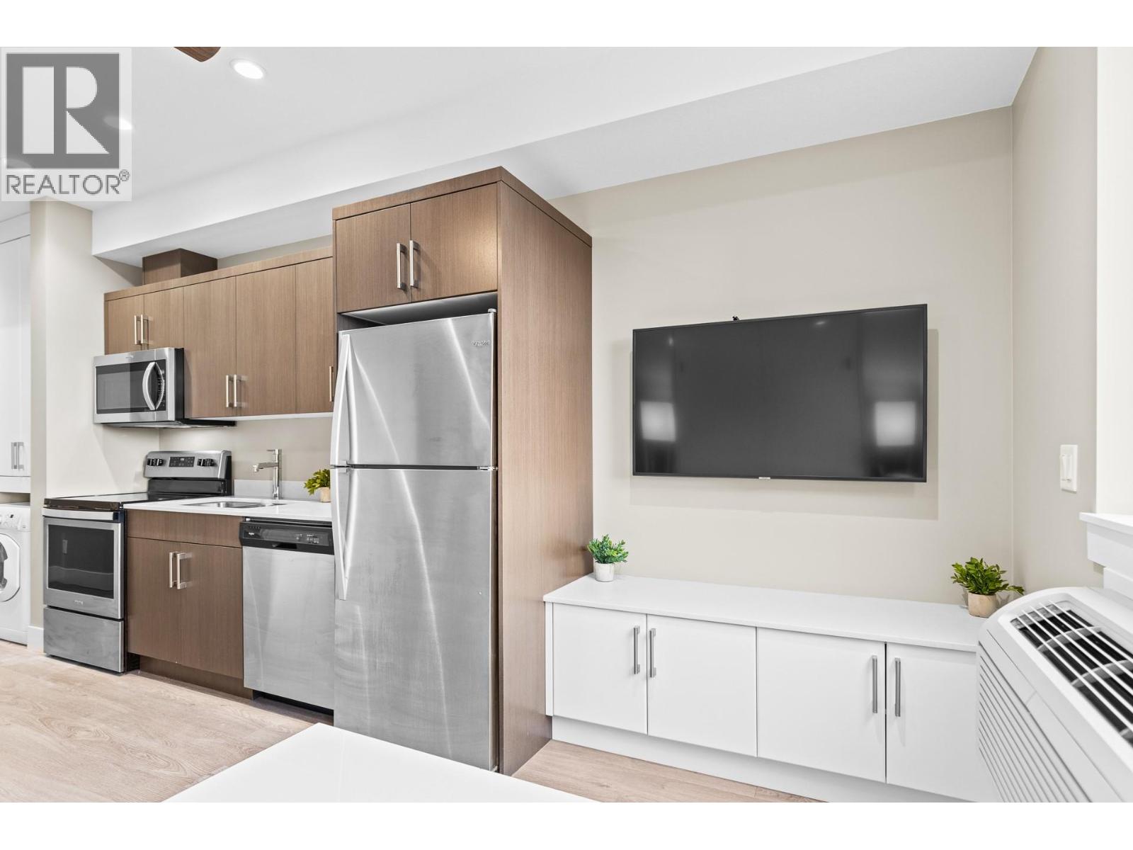 925 Leon Avenue Unit# 430