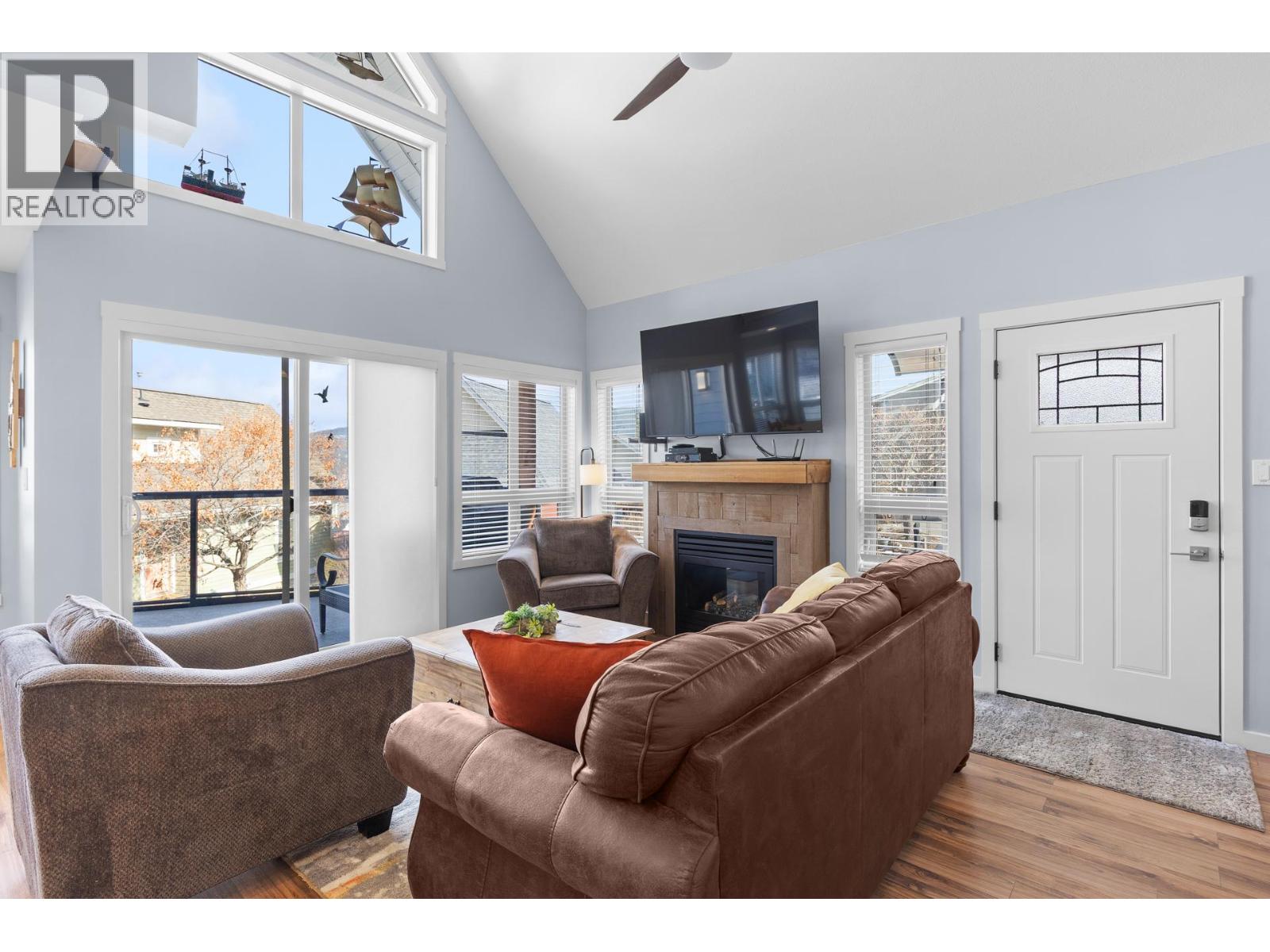 6844 Santiago Loop