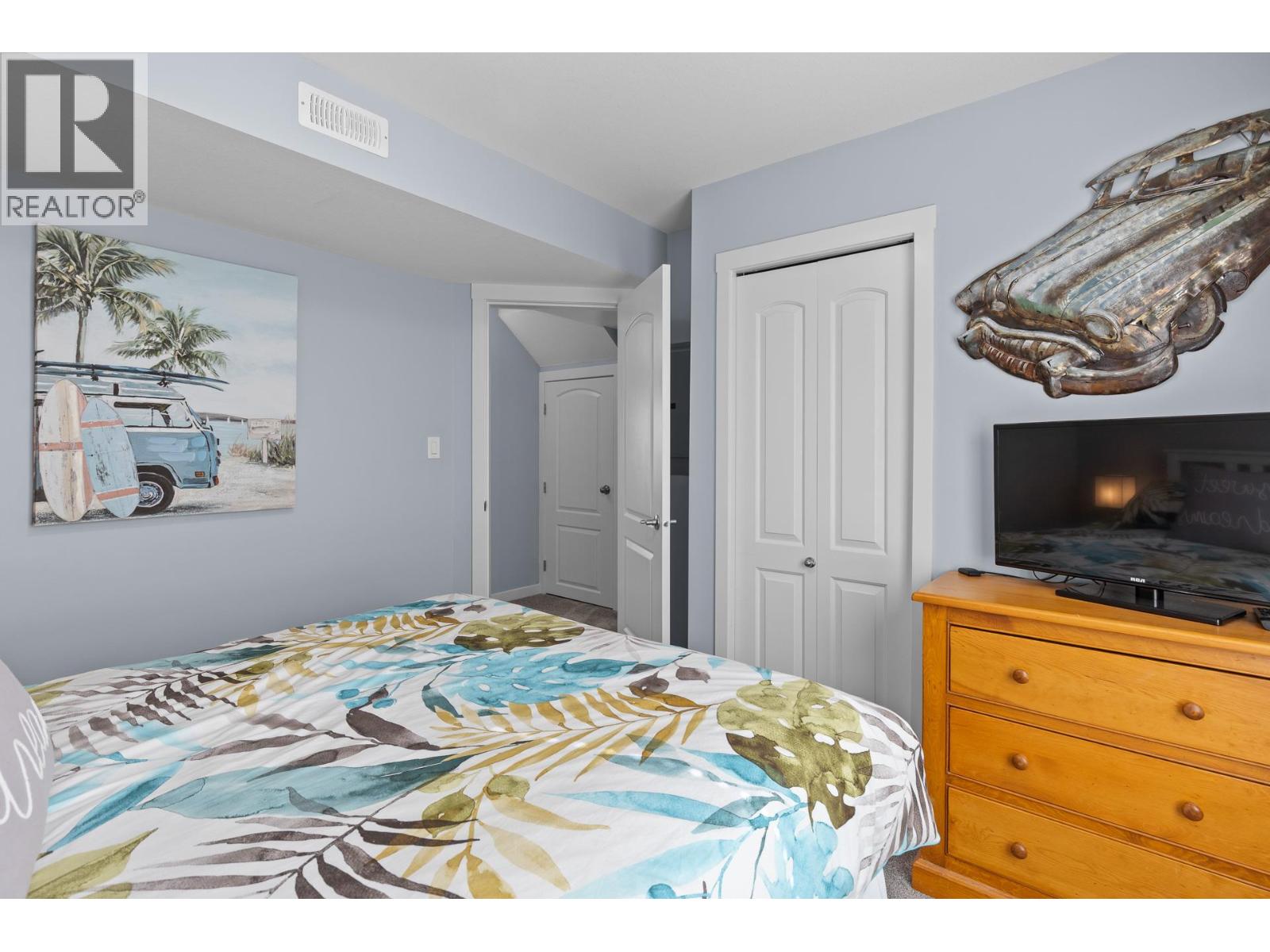 6844 Santiago Loop