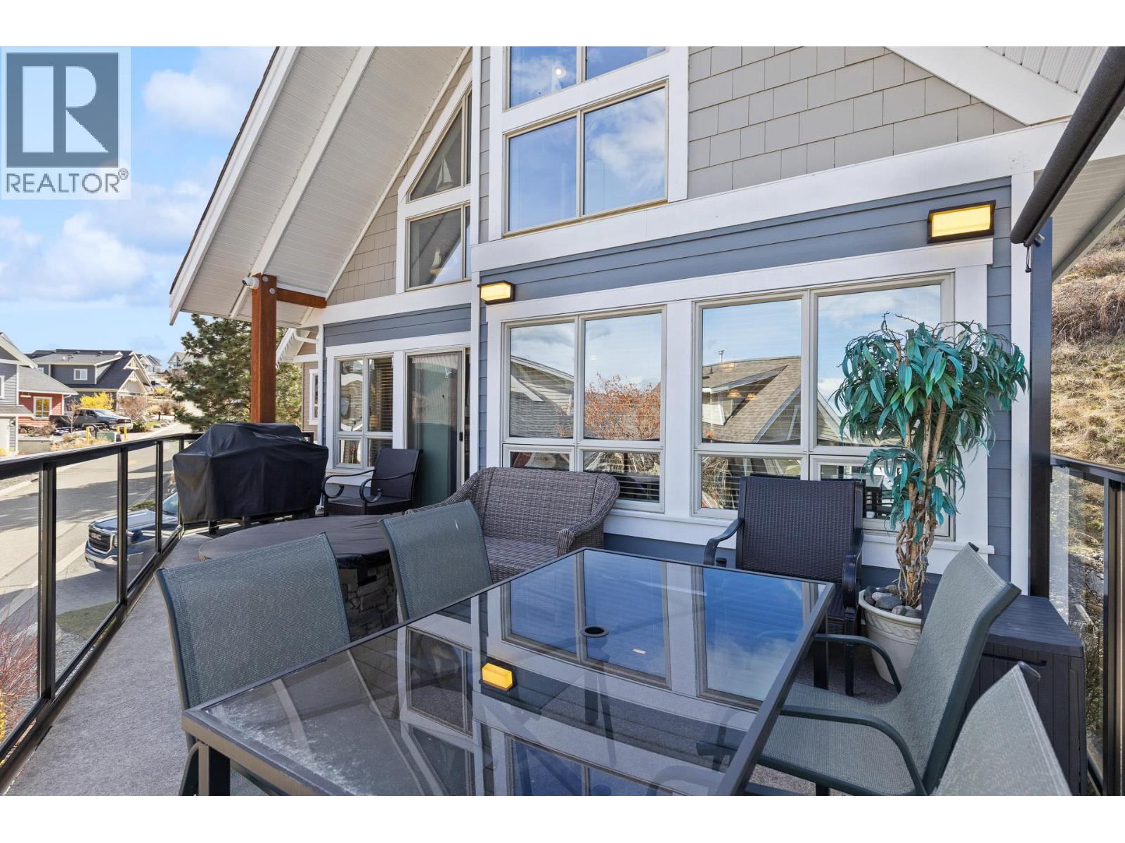 6844 Santiago Loop