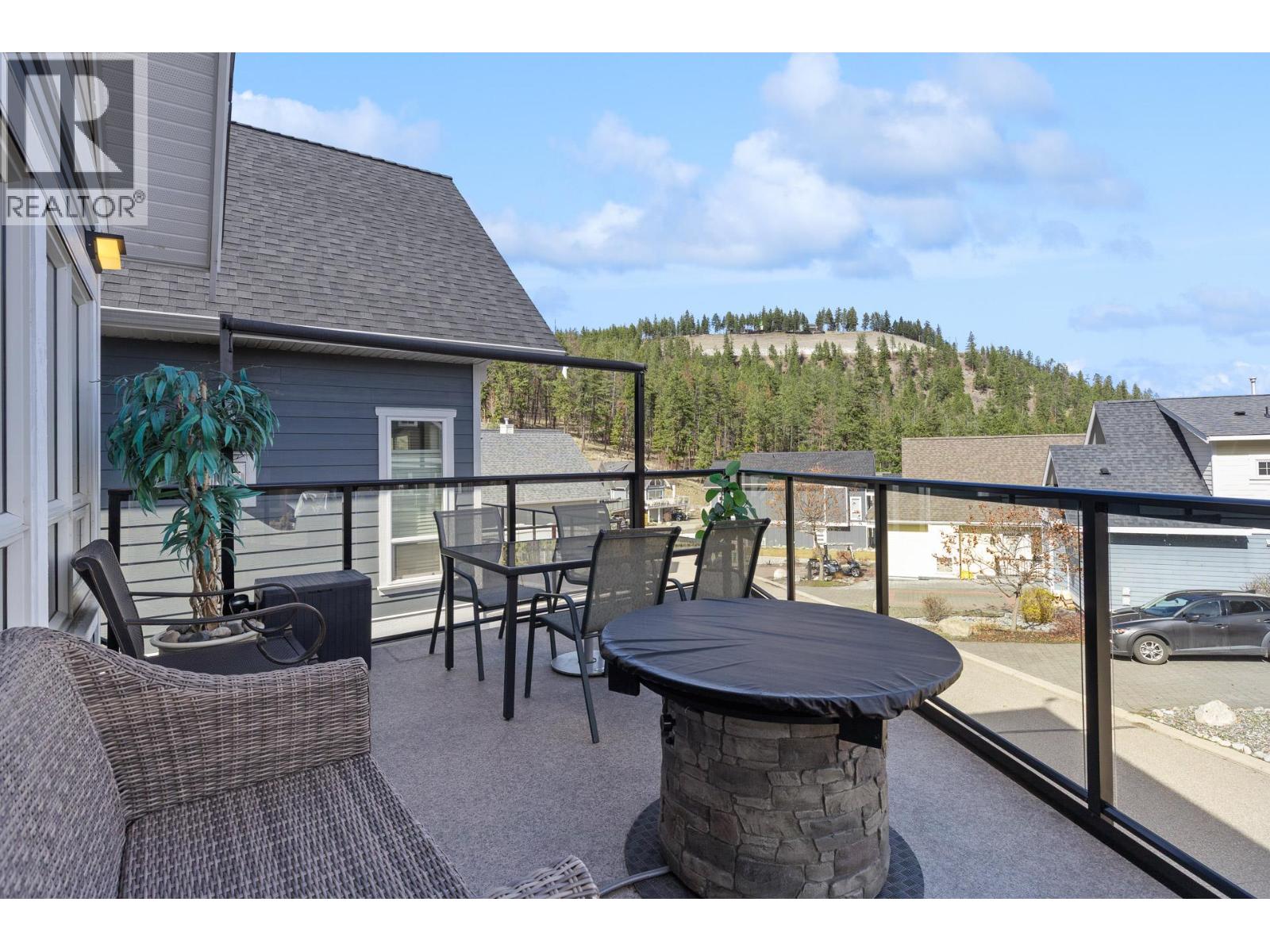 6844 Santiago Loop
