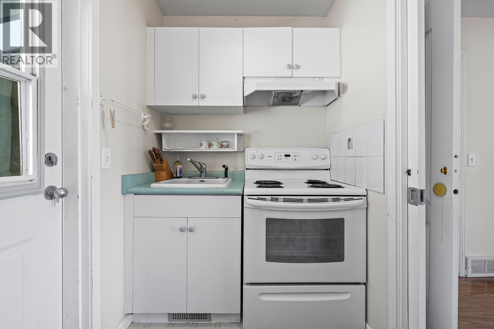 1282 Lakeview Cove Place