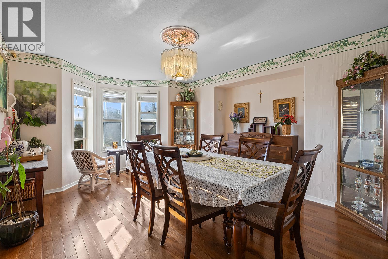 1282 Lakeview Cove Place