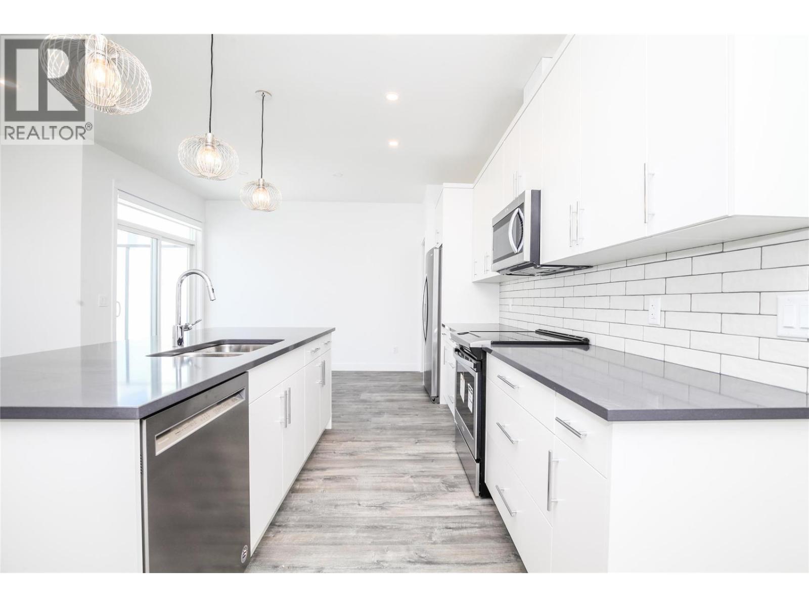 610 Academy Way Unit# 114