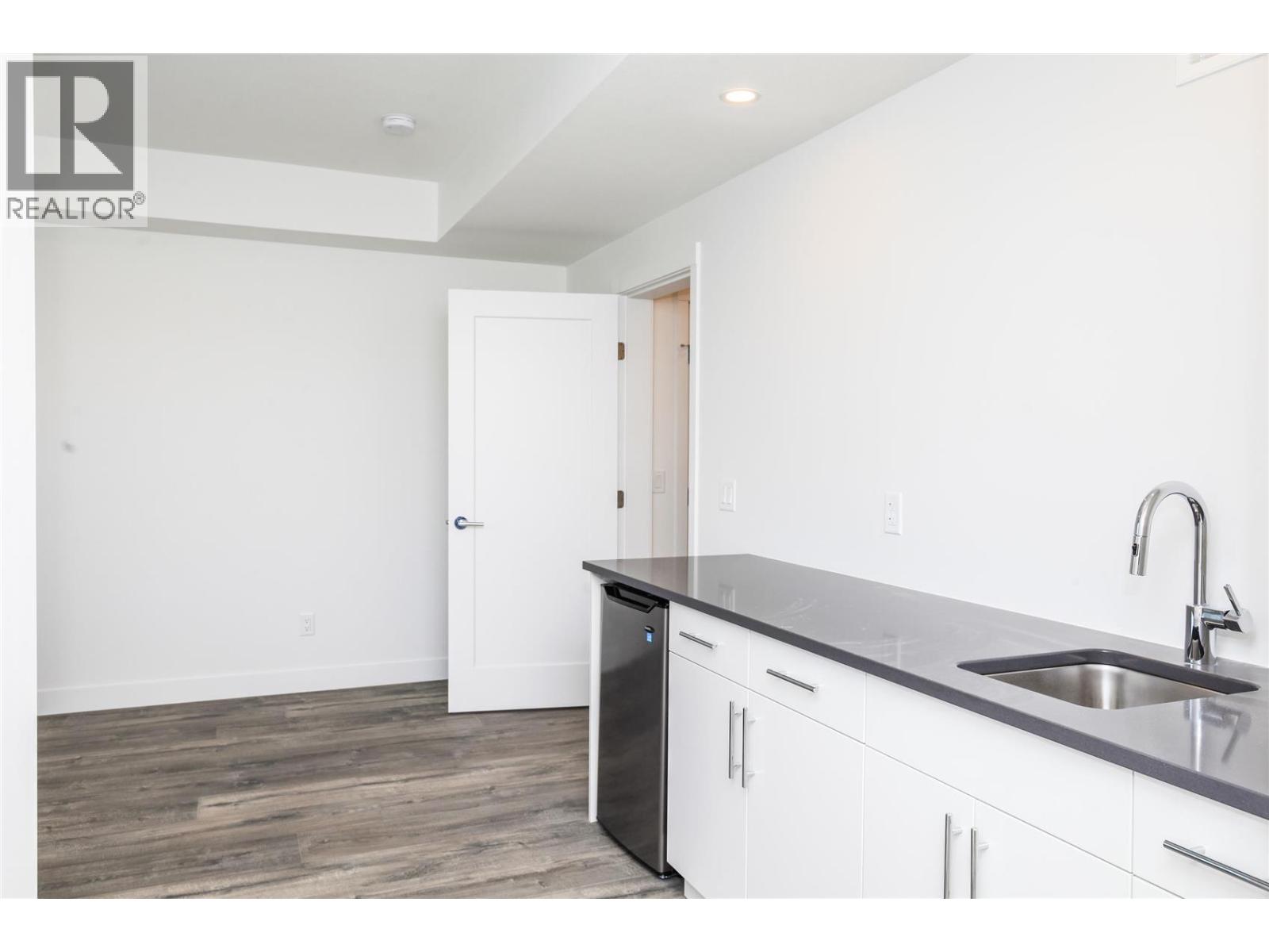 610 Academy Way Unit# 114