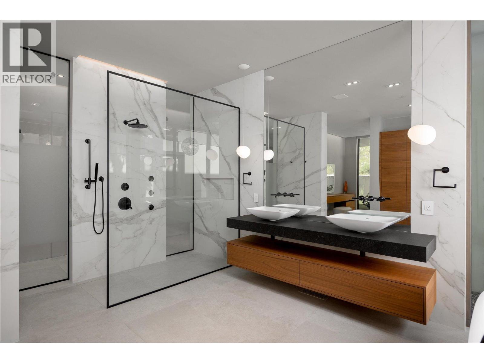180 Sheerwater Court Unit# 20