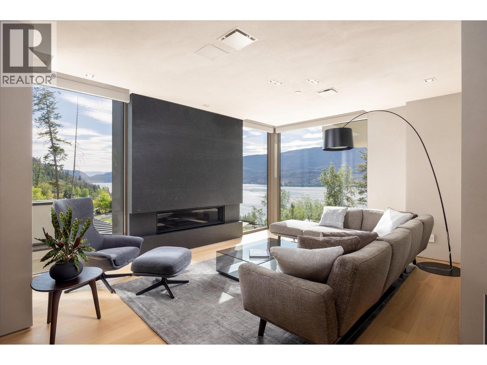 180 Sheerwater Court Unit# 20