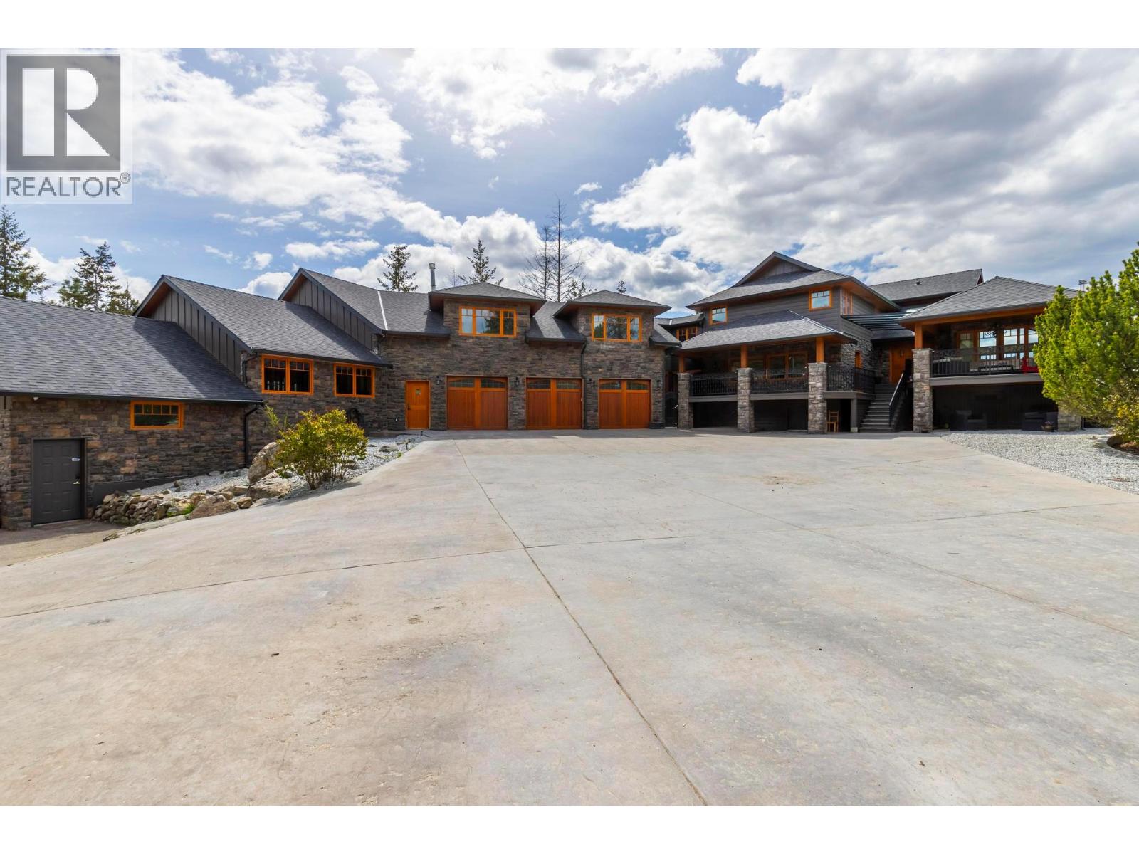 5774 Deadpine Drive