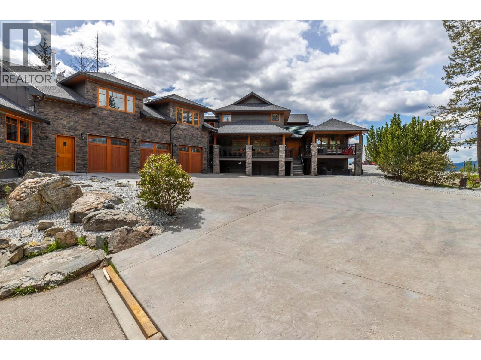 5774 Deadpine Drive