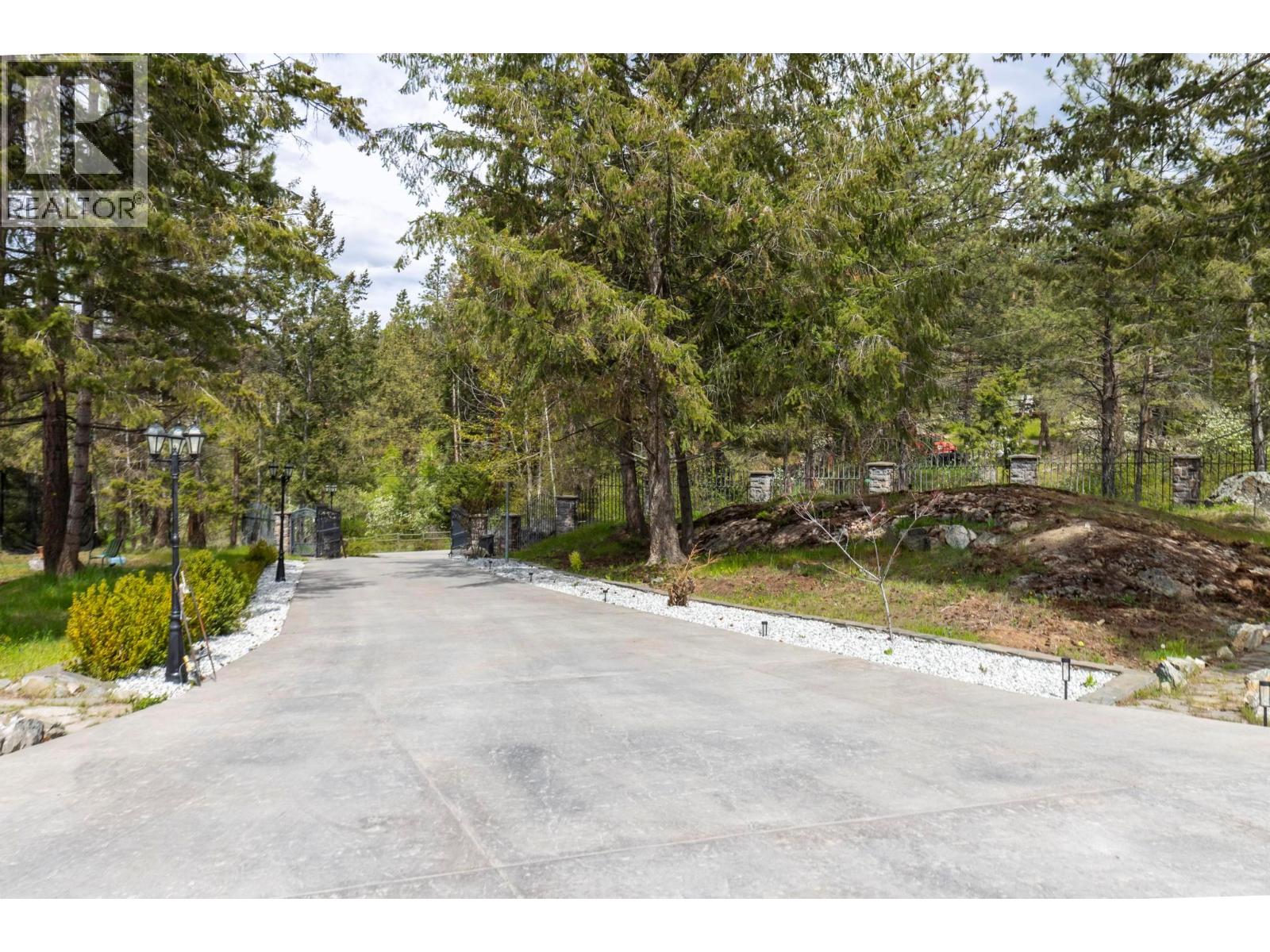 5774 Deadpine Drive