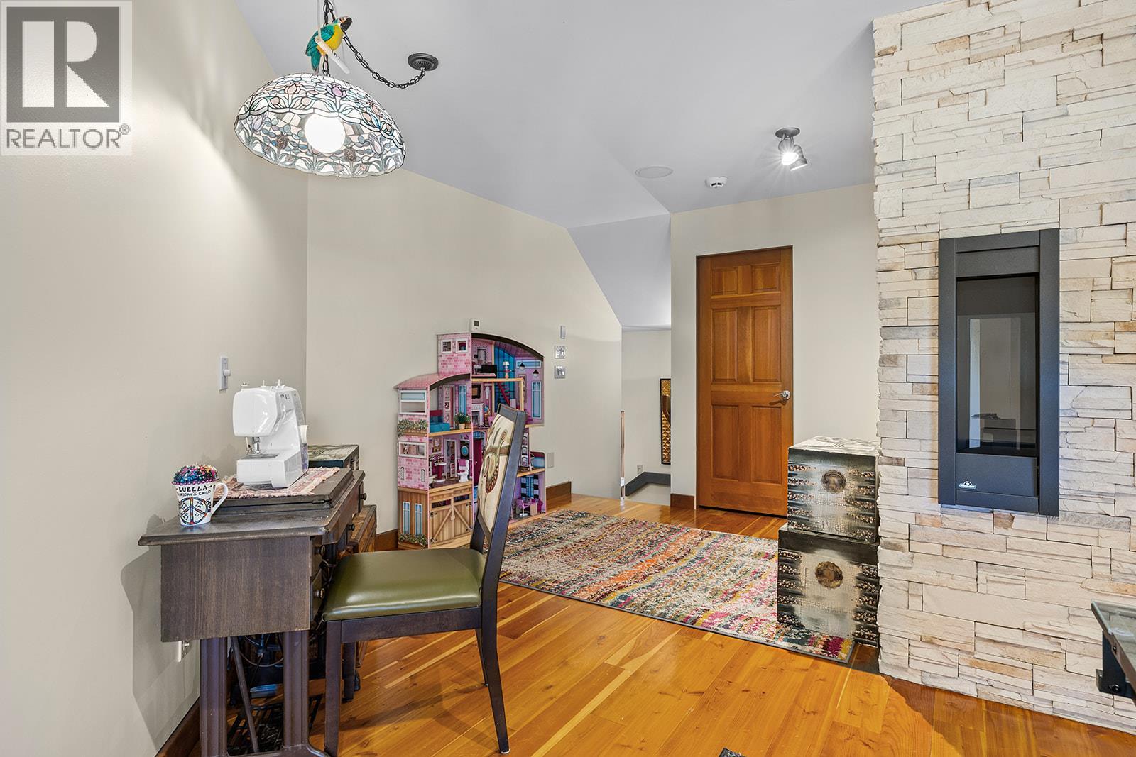 1682 Larkridge Court