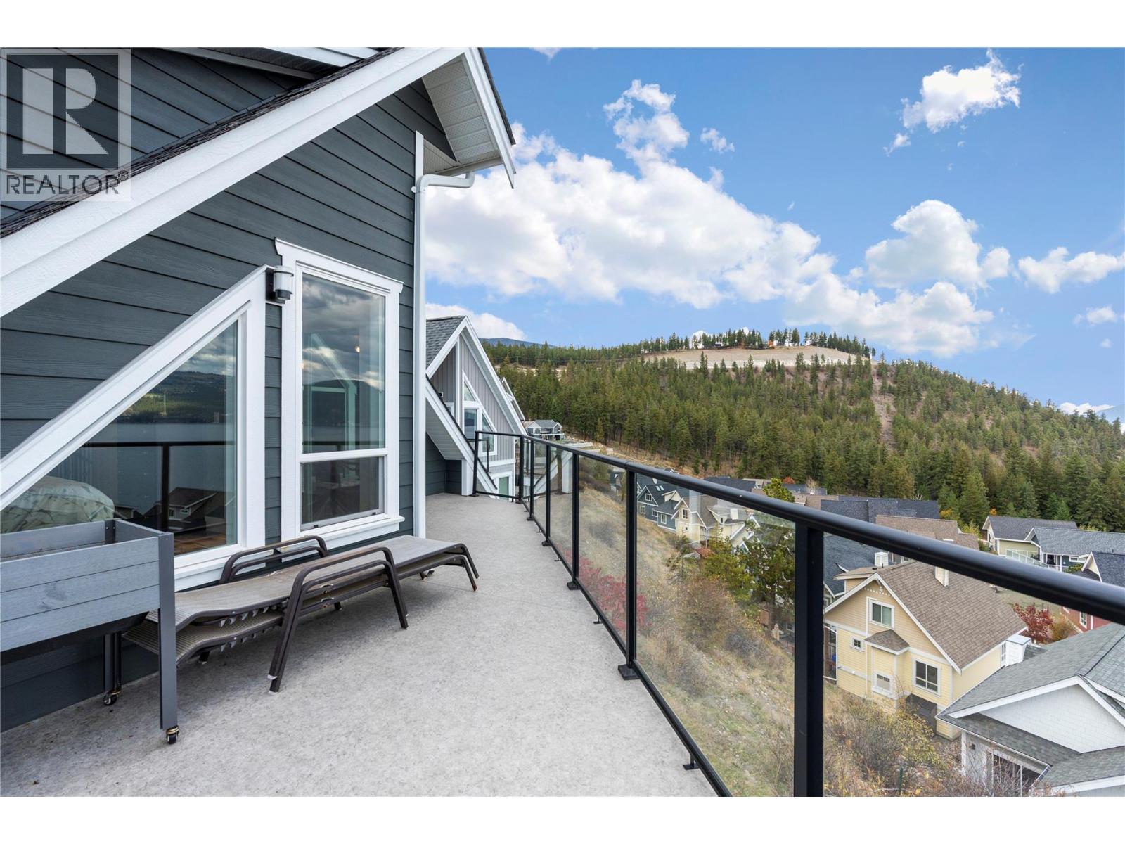 6754 La Palma Loop