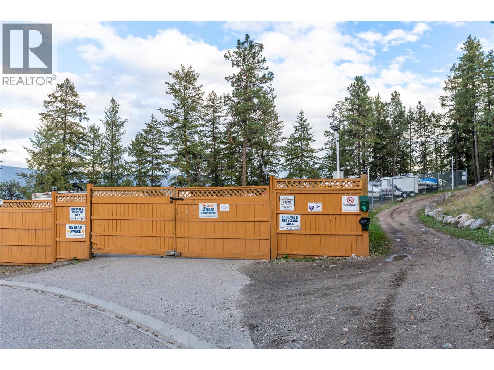 6754 La Palma Loop