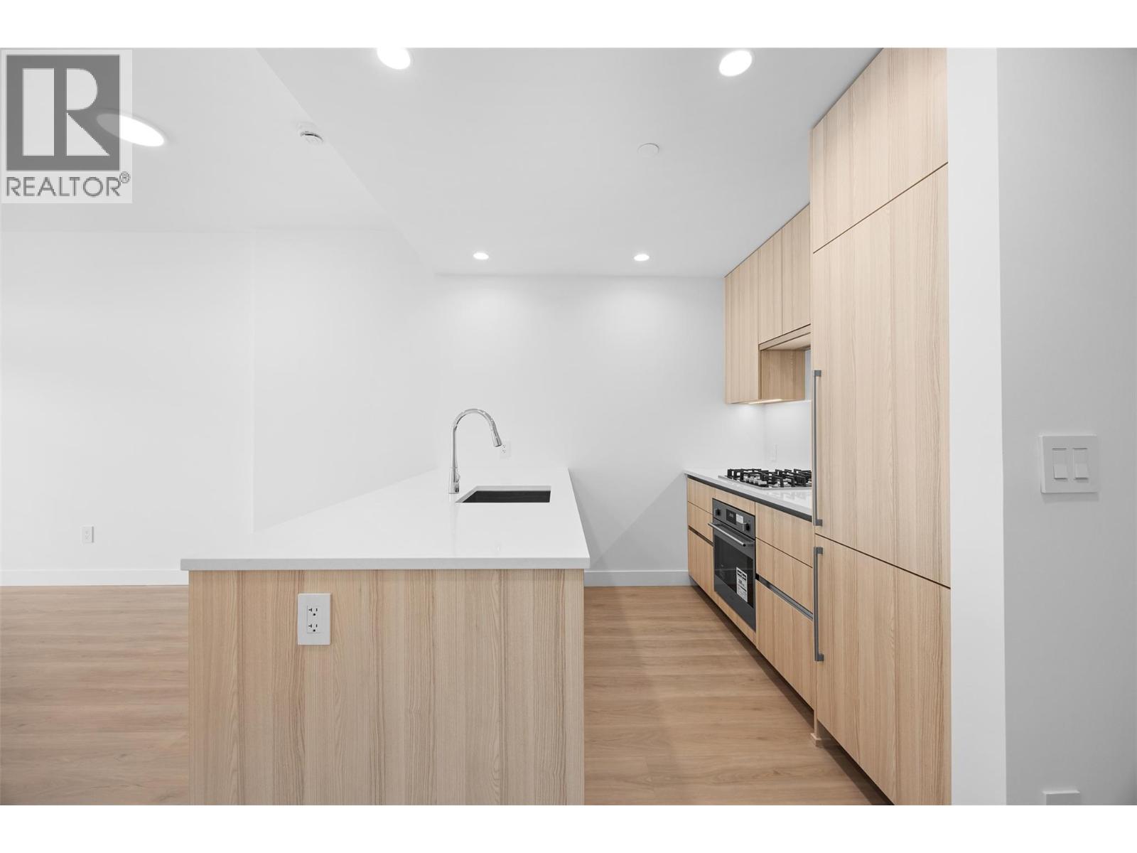 238 Leon Avenue Unit# 1403