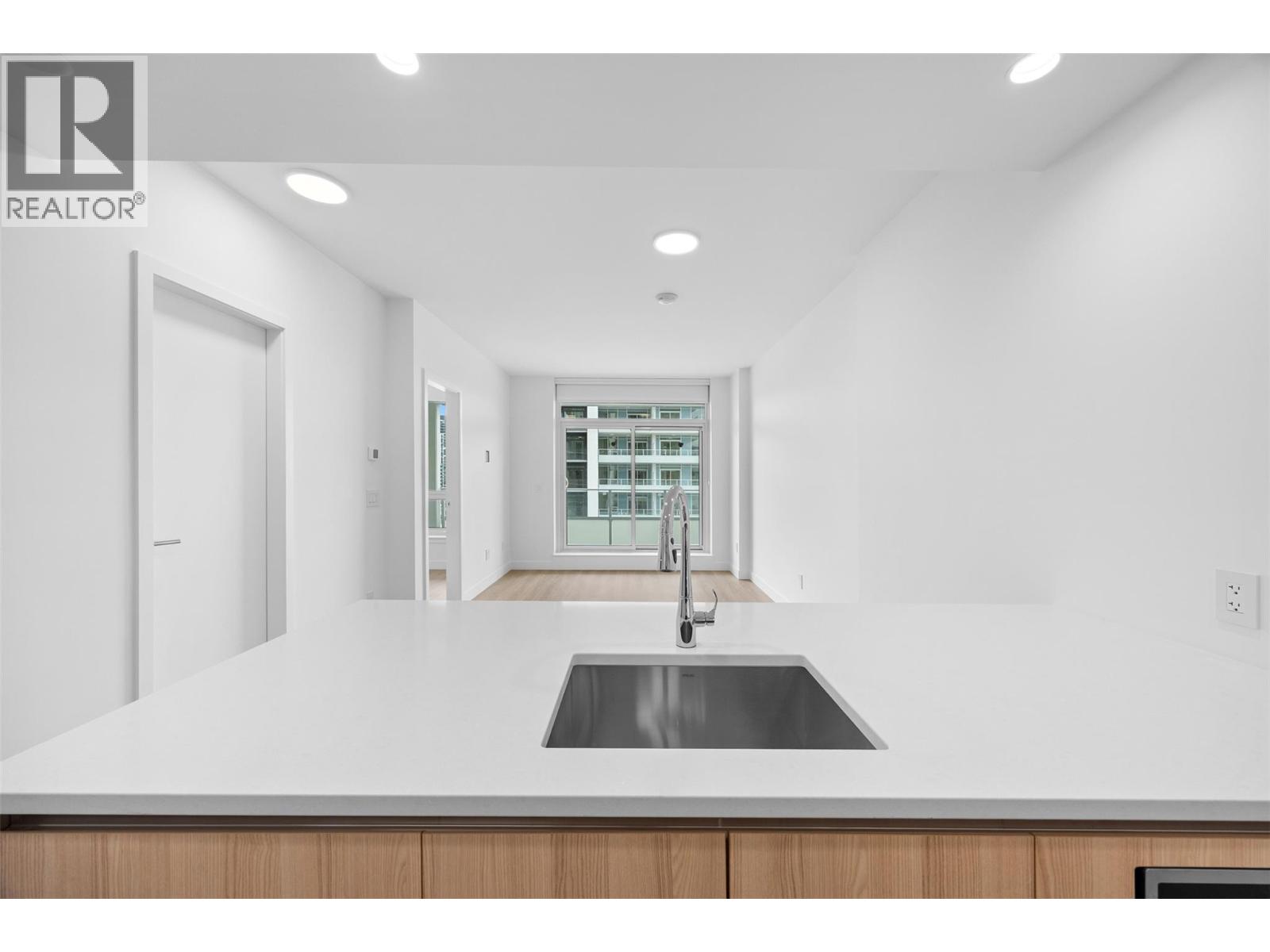 238 Leon Avenue Unit# 1403