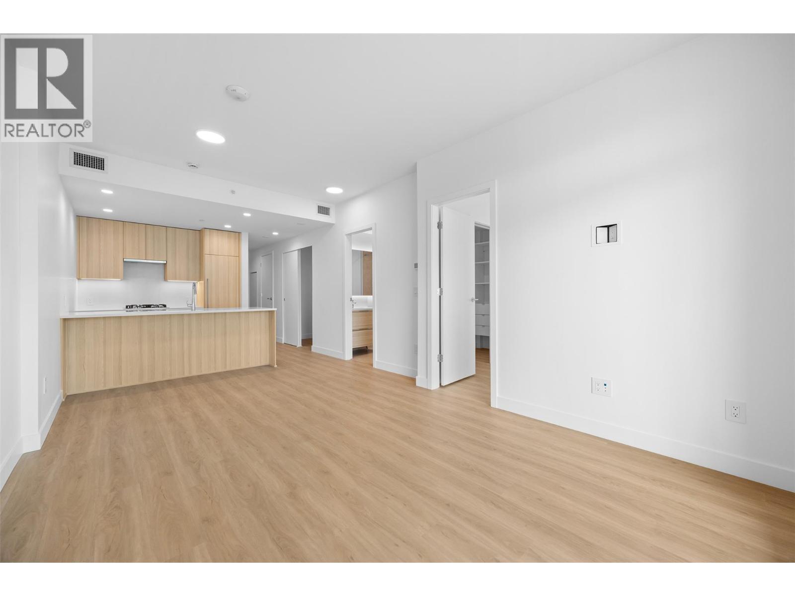 238 Leon Avenue Unit# 1403