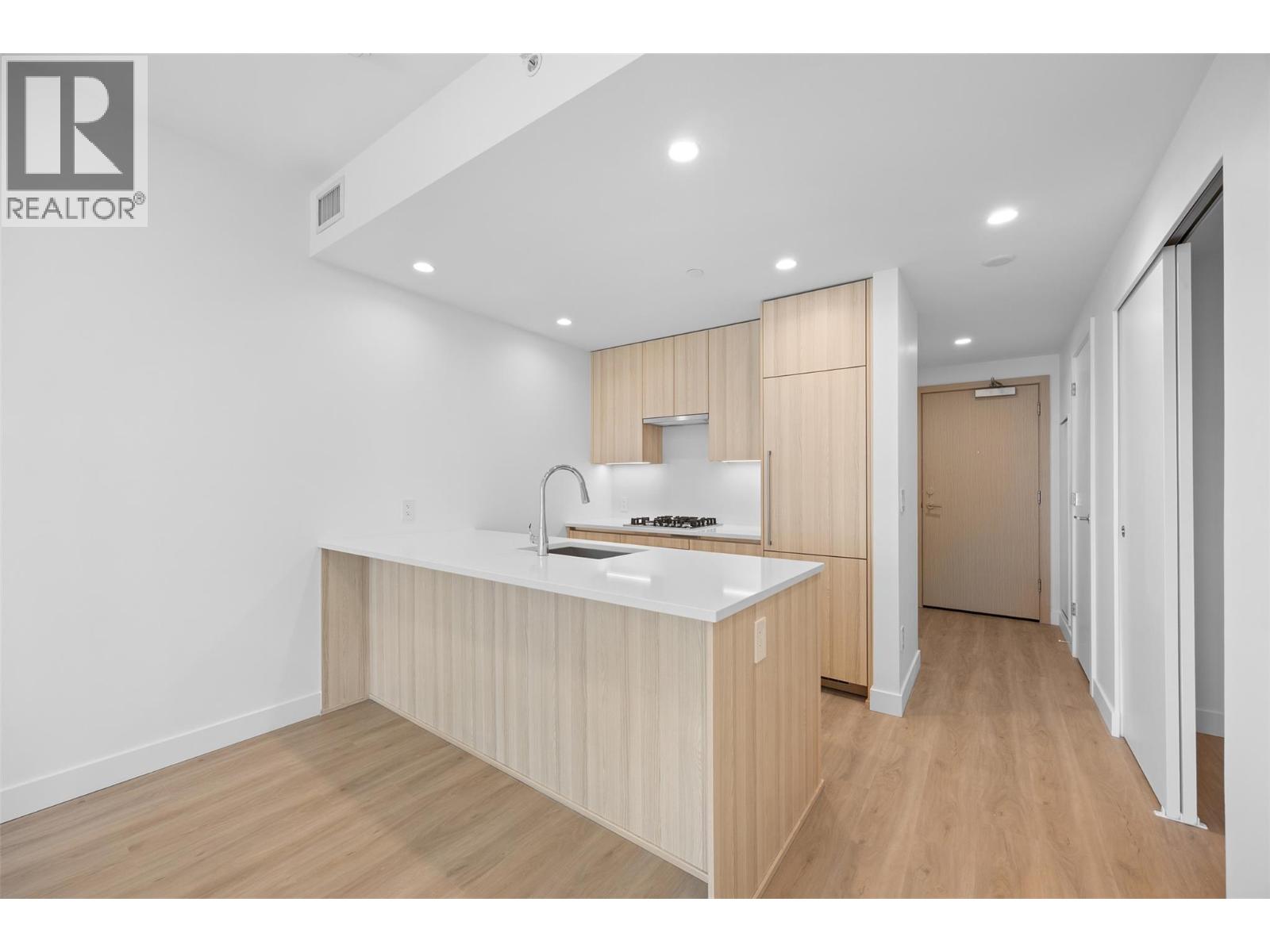 238 Leon Avenue Unit# 1403