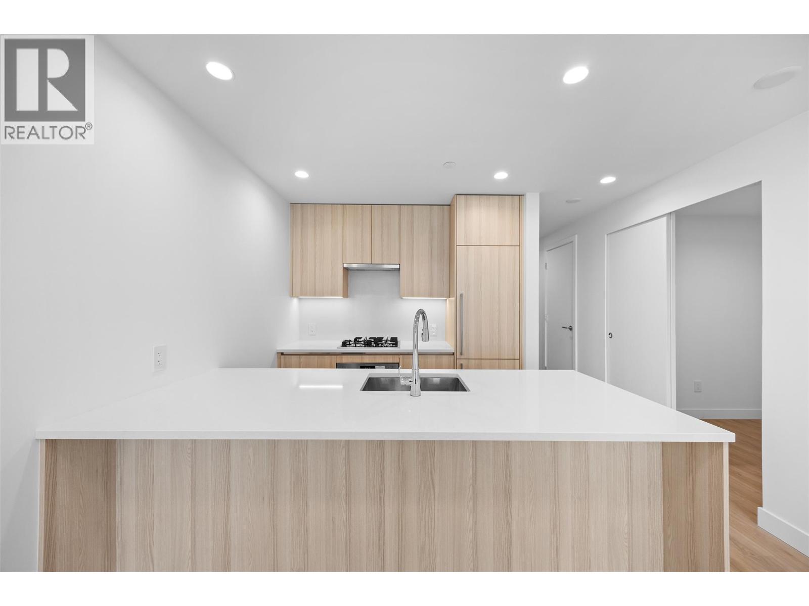 238 Leon Avenue Unit# 1403