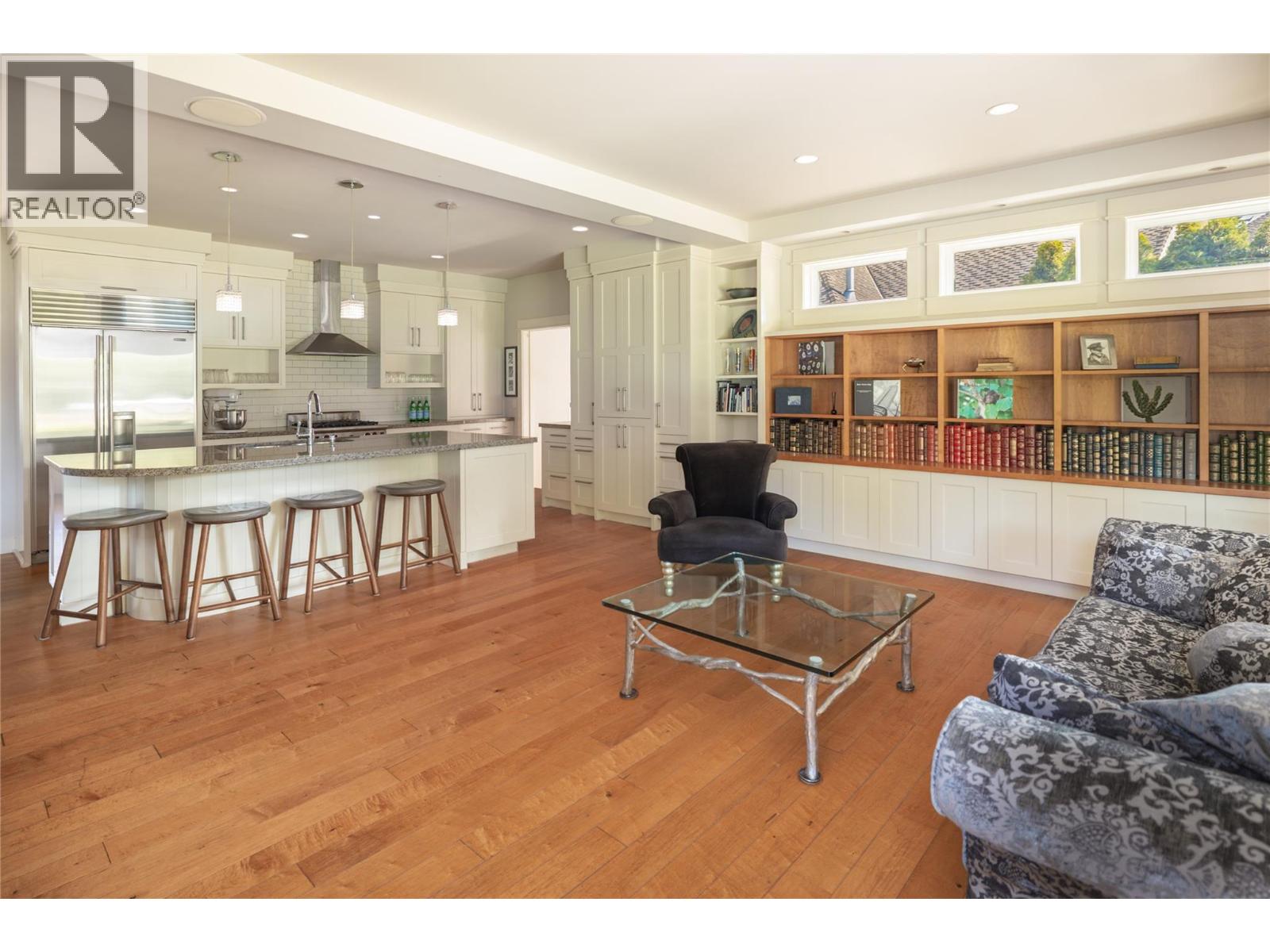 529 KNOWLES Road