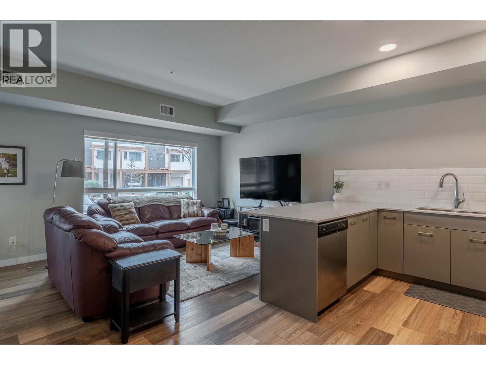 722 Valley Road Unit# 101