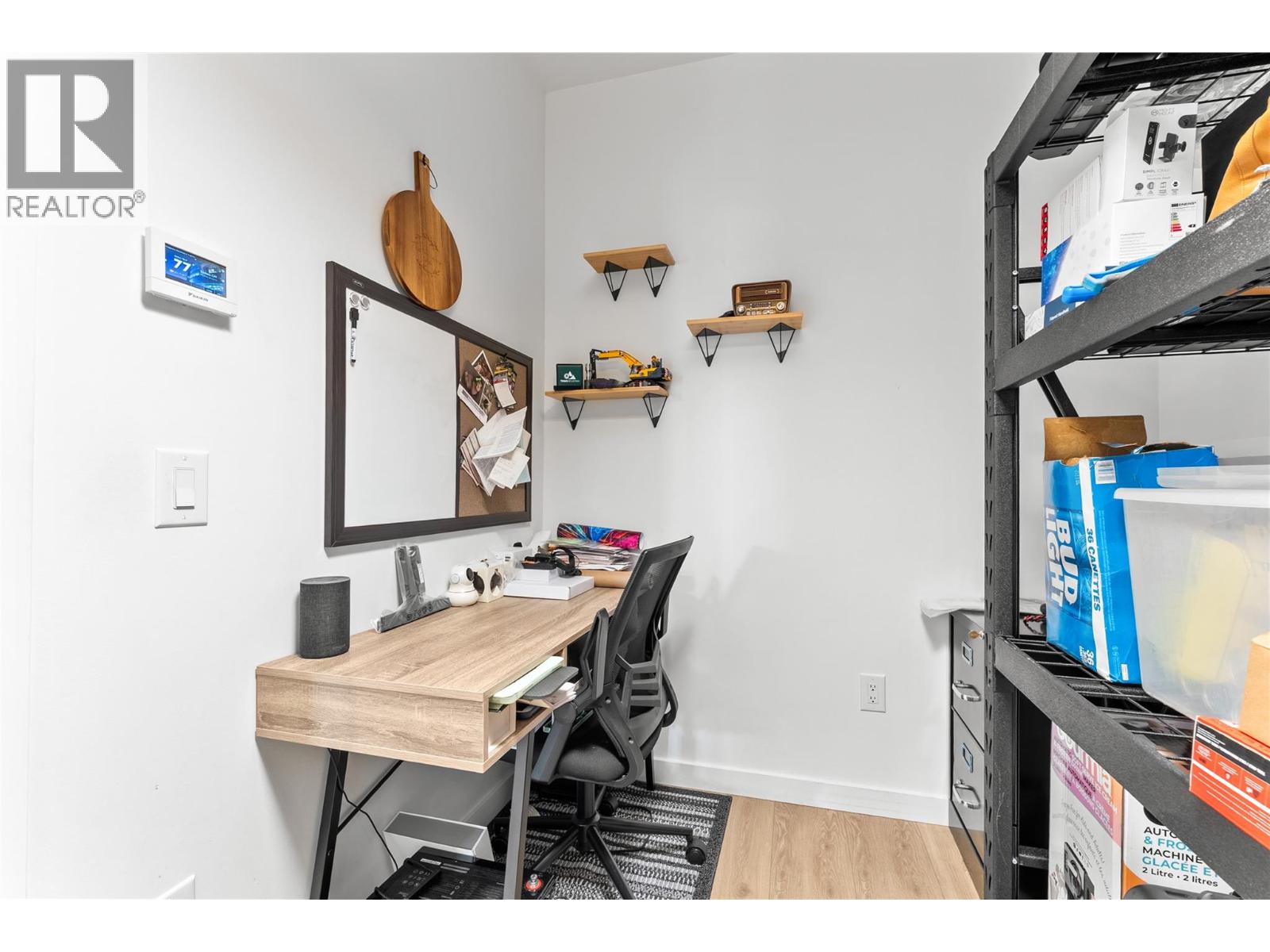 660 Cawston Avenue N Unit# 609