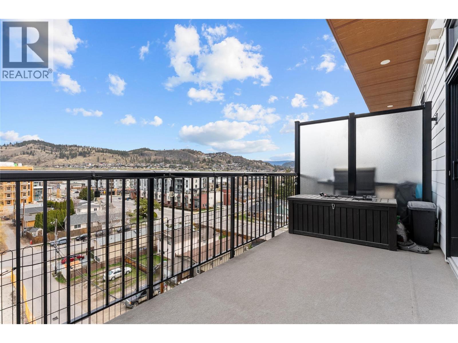 660 Cawston Avenue N Unit# 609
