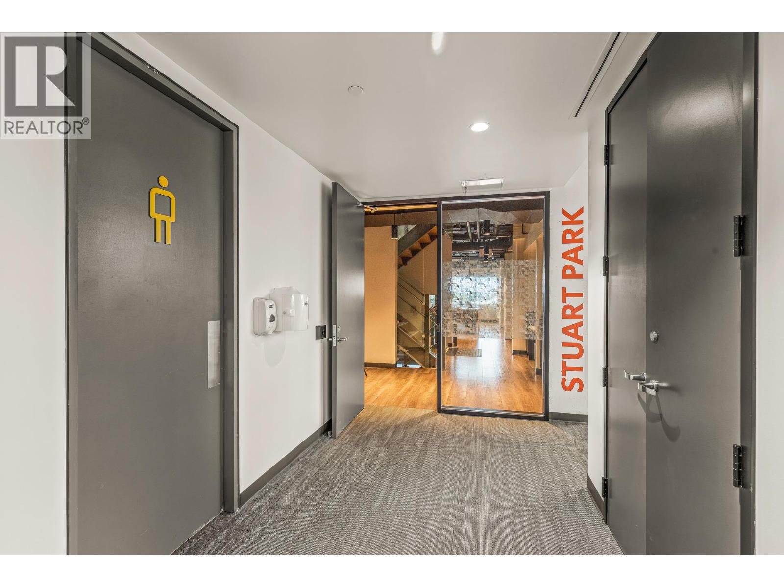 1628 Dickson Avenue Unit# 300