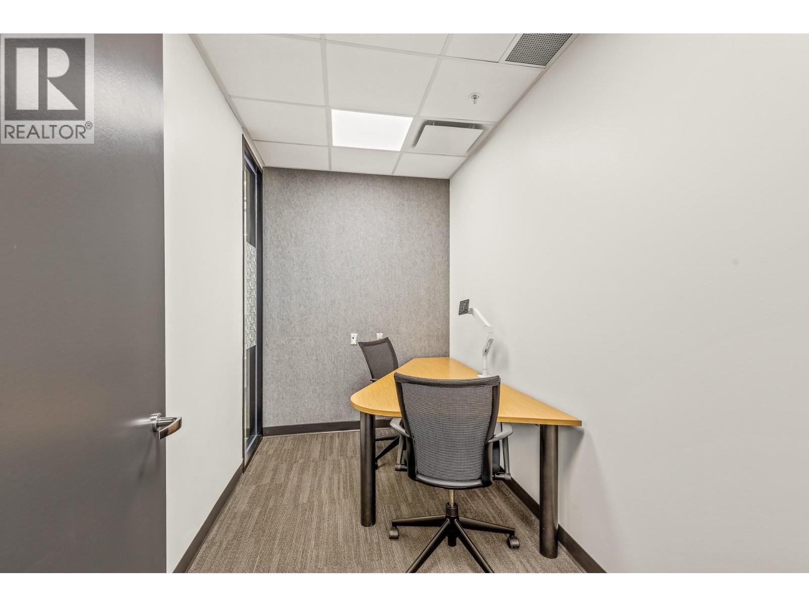 1628 Dickson Avenue Unit# 300