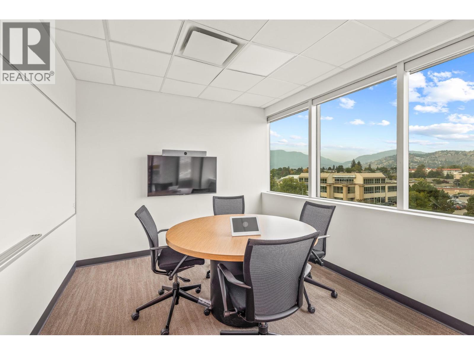 1628 Dickson Avenue Unit# 300