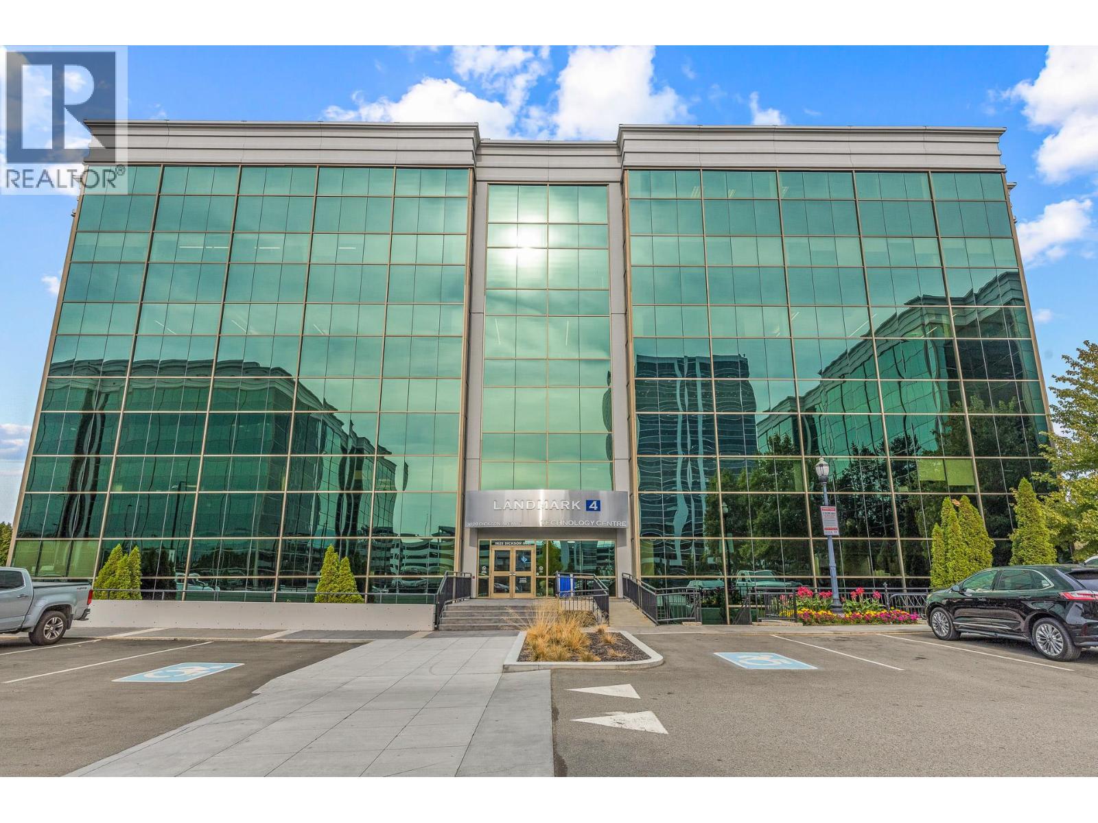 1628 Dickson Avenue Unit# 300