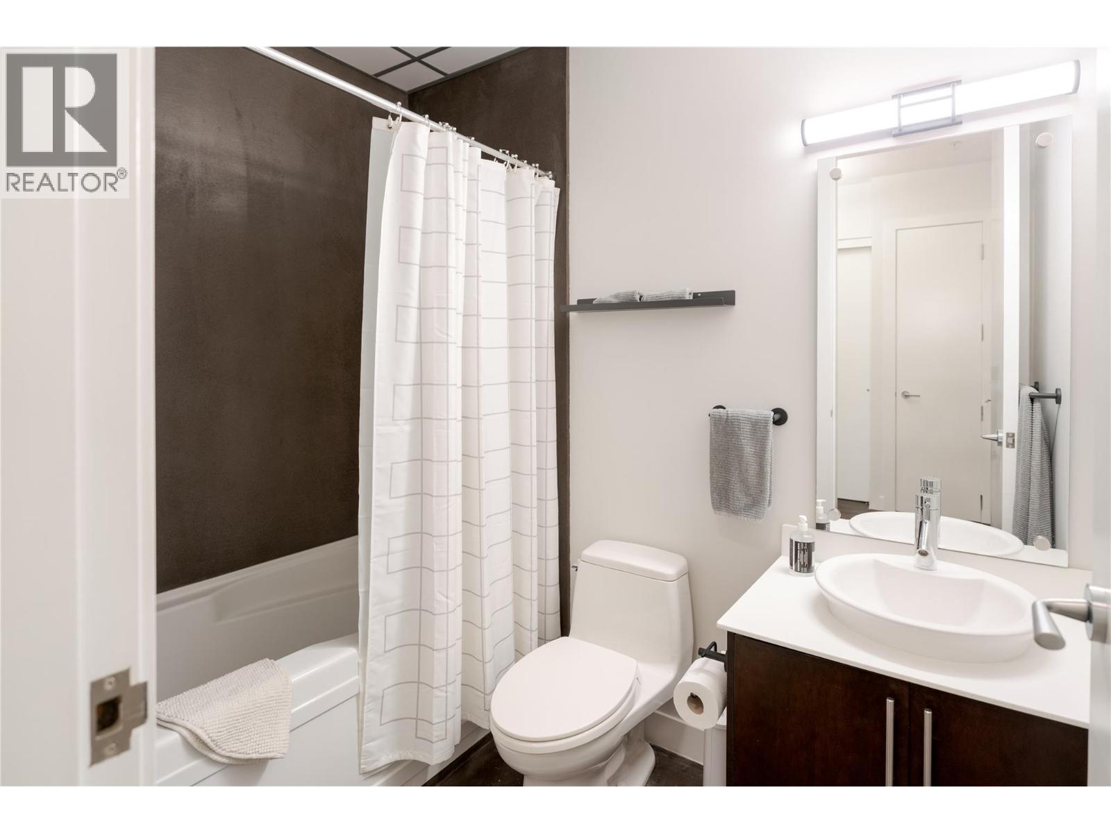 1495 Graham Street Unit# 304