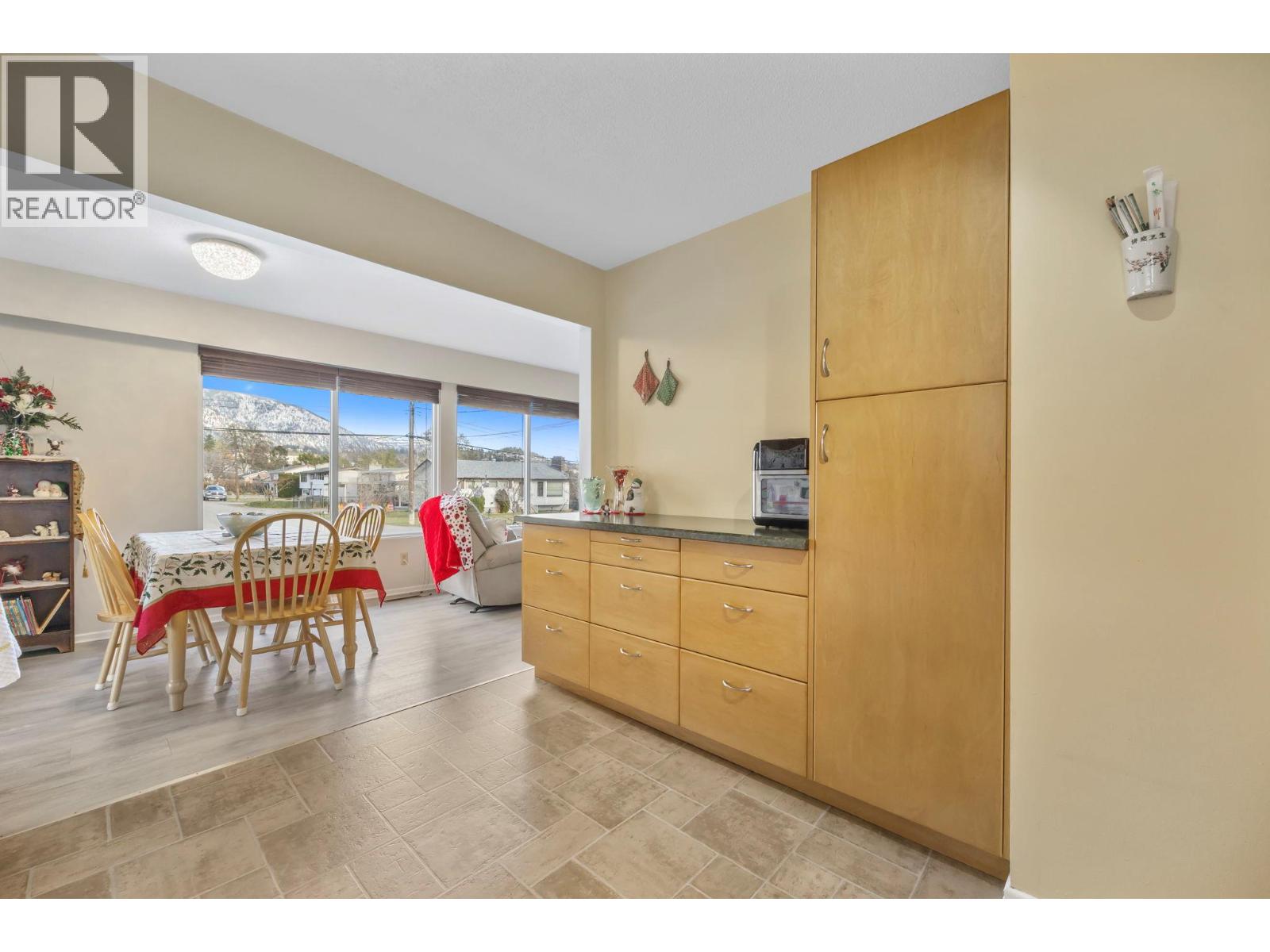 2429 Gosset Road