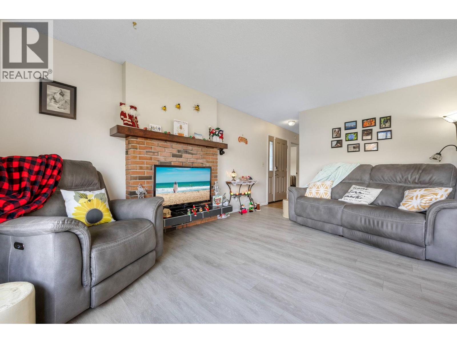 2429 Gosset Road
