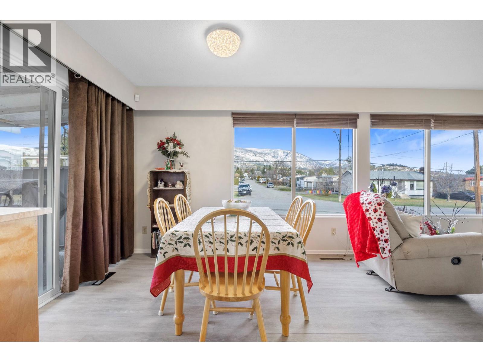 2429 Gosset Road
