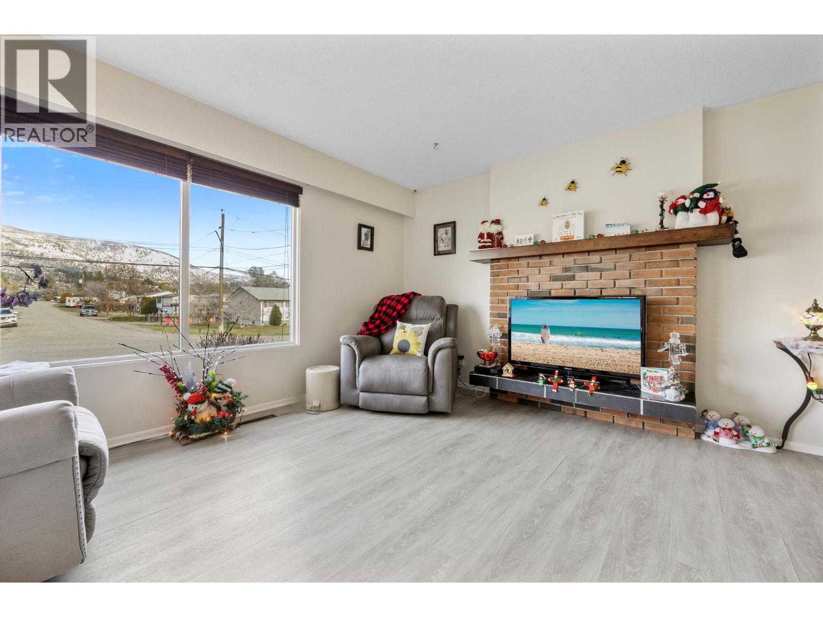 2429 Gosset Road