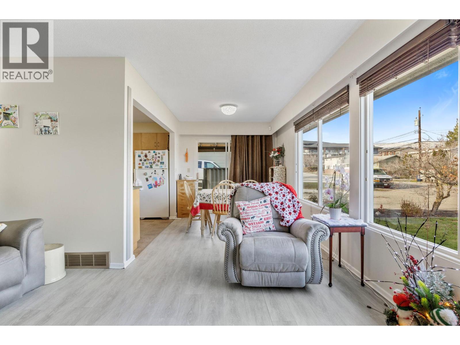 2429 Gosset Road