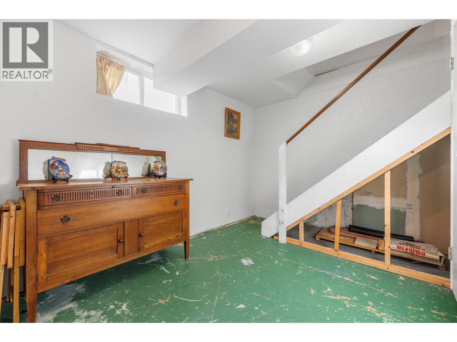 2429 Gosset Road